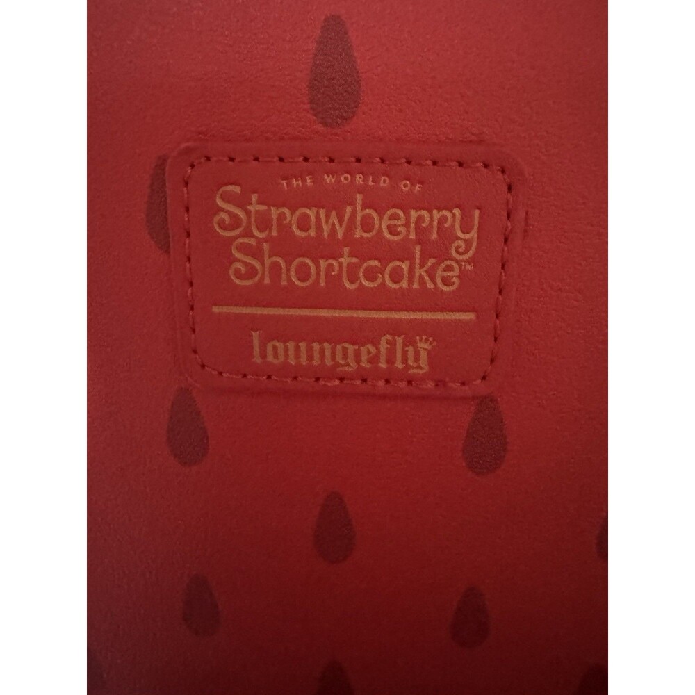 Loungefly Strawberry Shortcake & Custard SCENTED Crossbody Bag - Picture 6 of 10